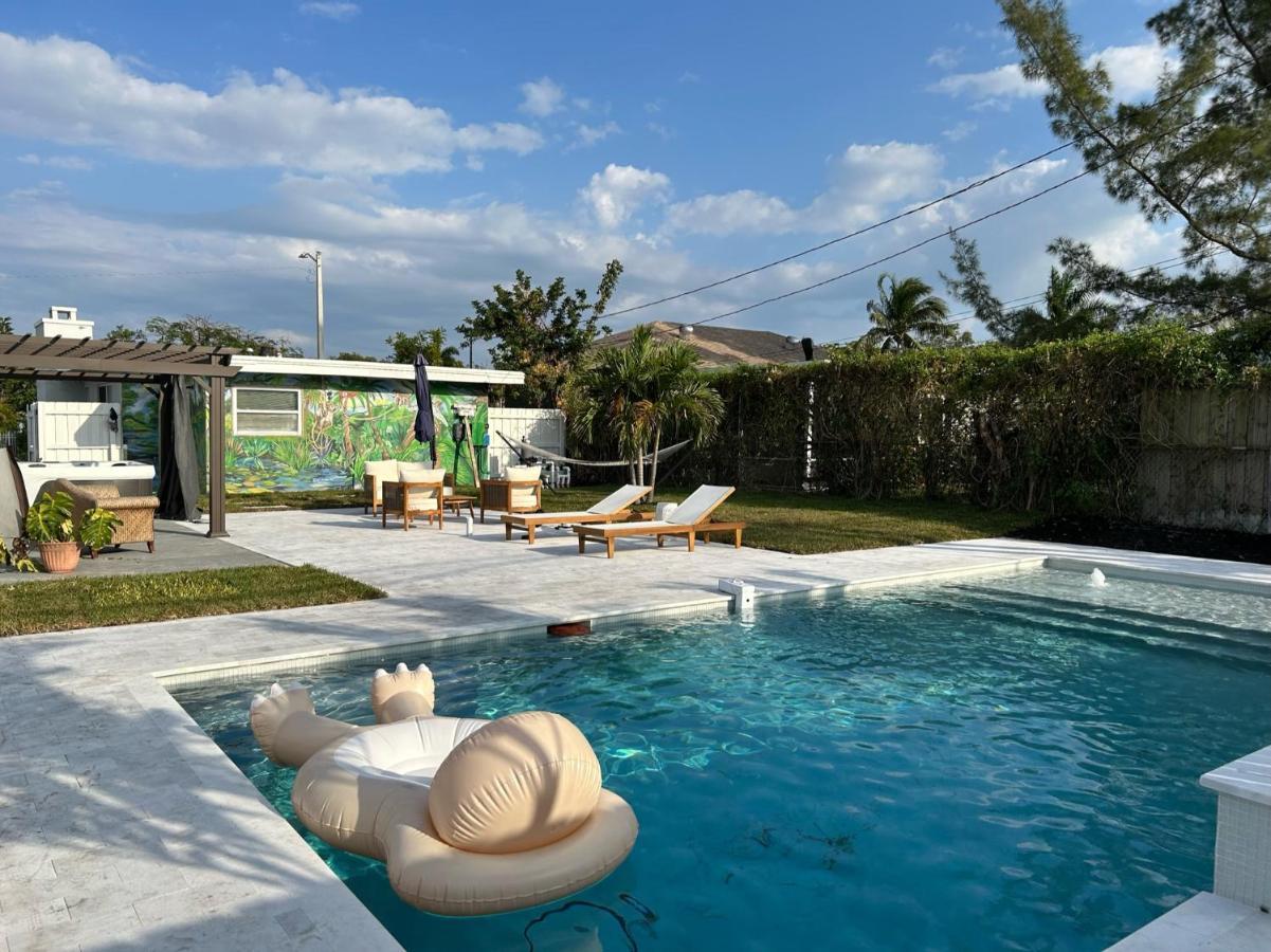 Jungle Cottage With Luxury Pool, Hot Tub And More! Lake Worth Beach Exterior foto